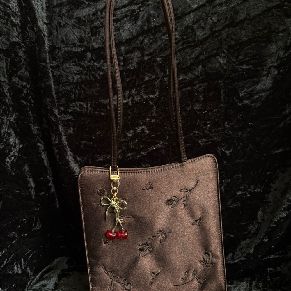Gap mini shoulder bag🤎🍒